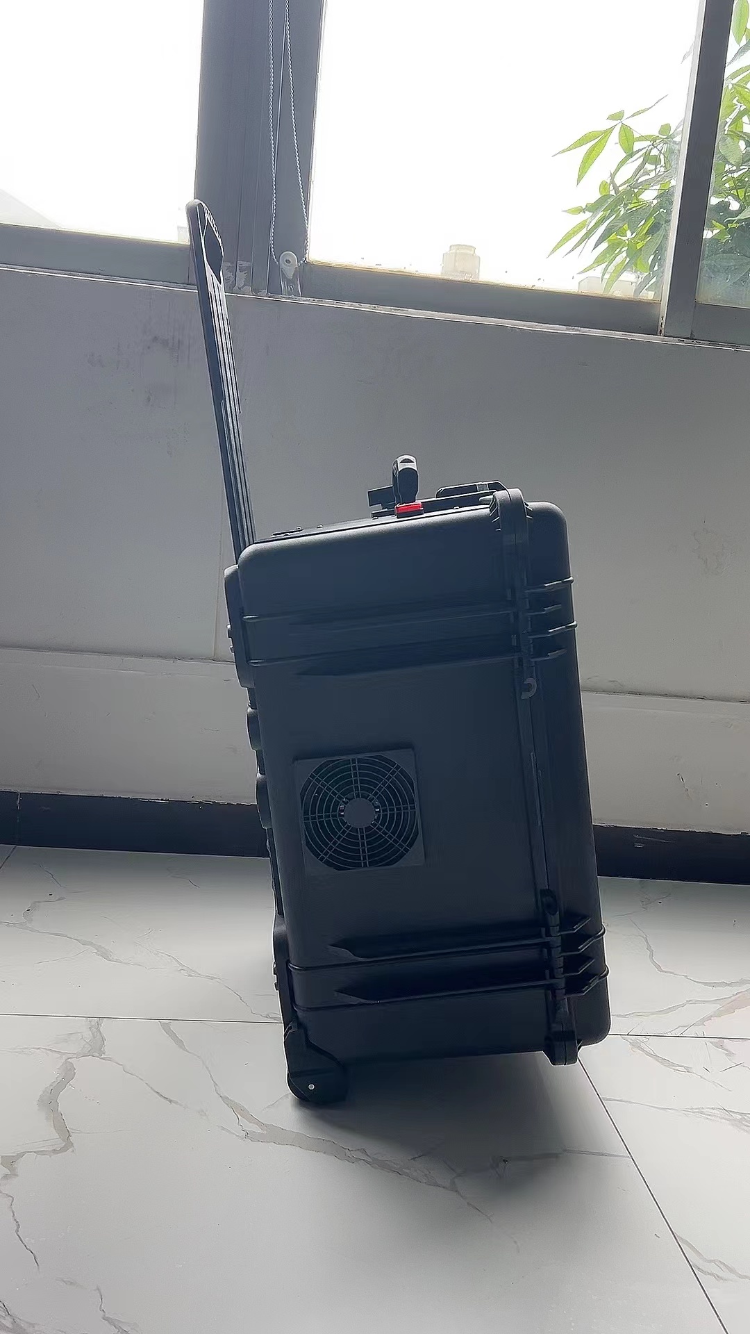 龙门镇手拉箱型移动通信干扰器